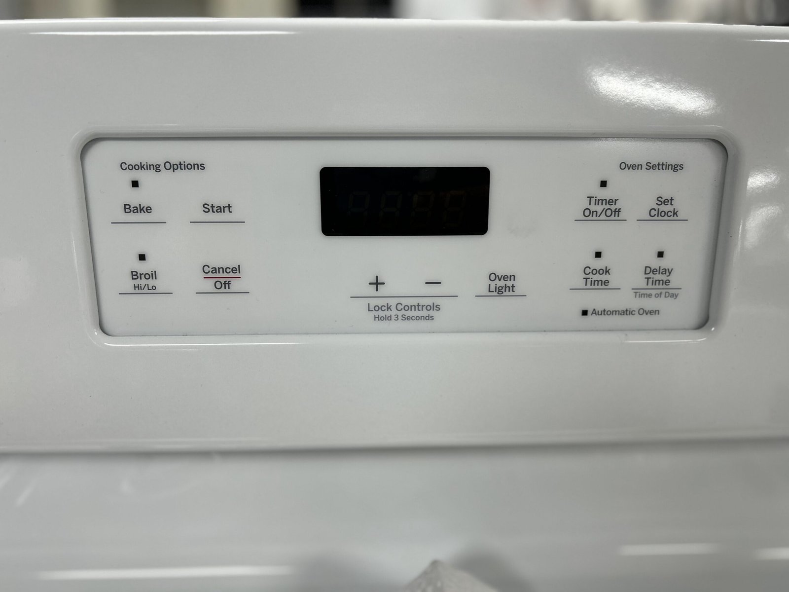 GE New Gas Range Oven - Image 3