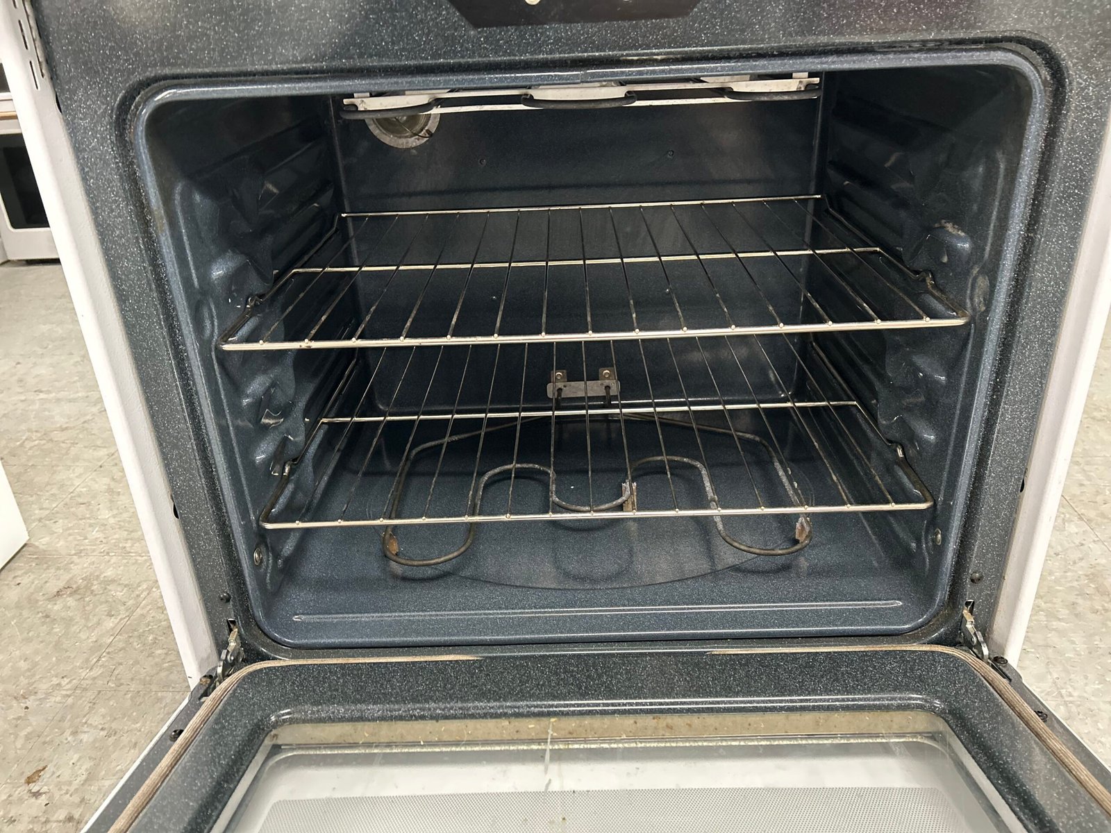 GE Used Electric Range Oven - Image 6