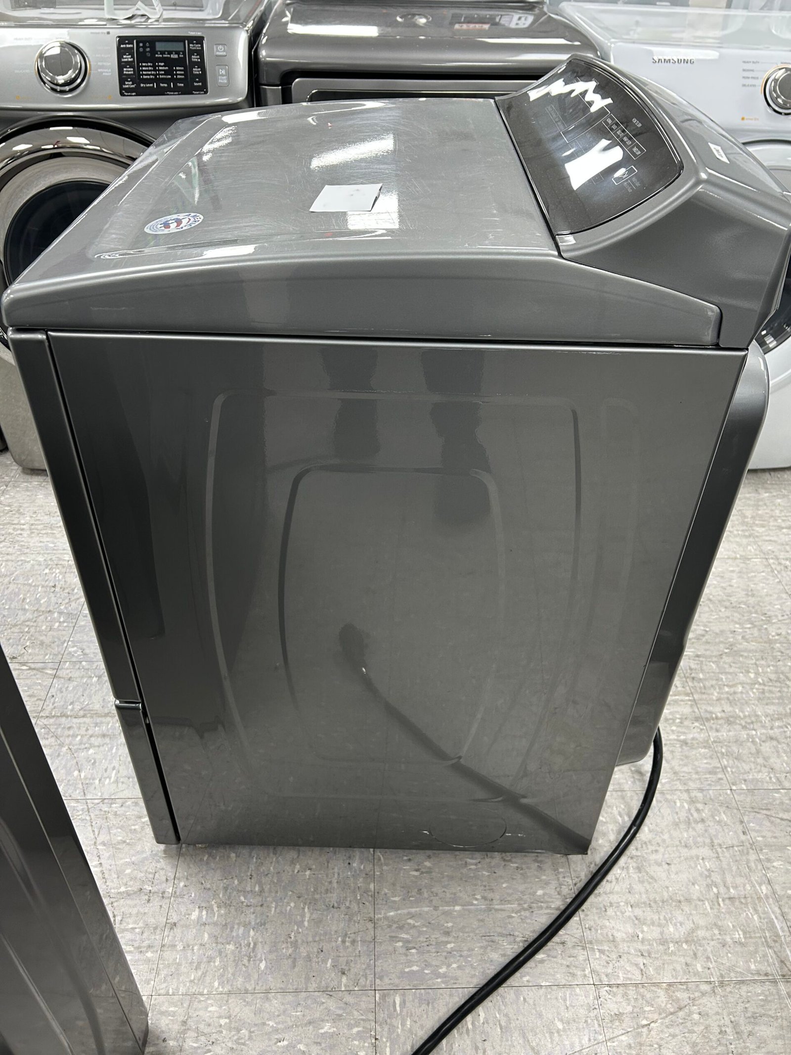 Whirlpool WED7500GC0 Electric Dryer - Image 4
