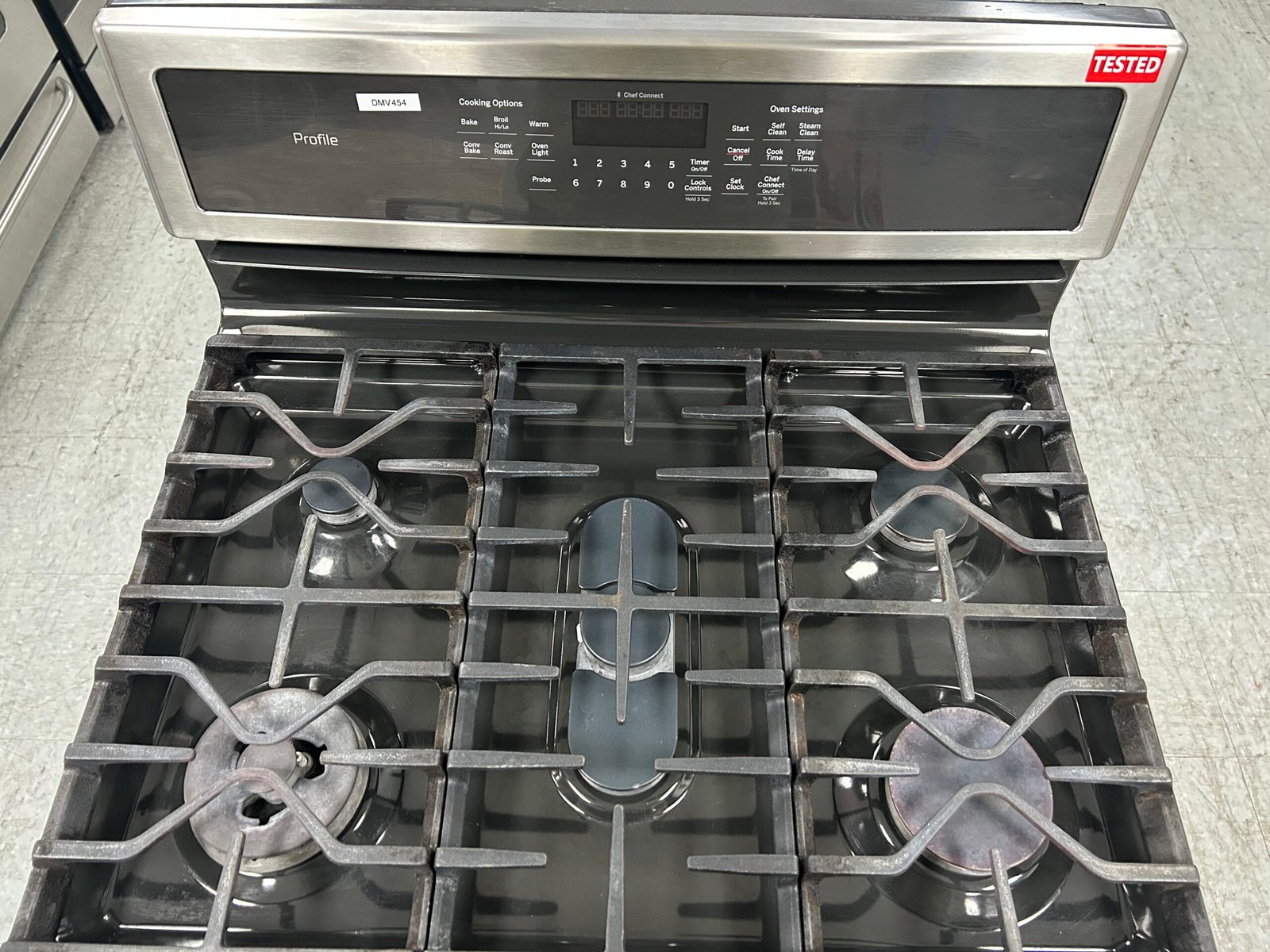 GE Profile PGB930SEJSS 30" Gas Convection Range - Image 2