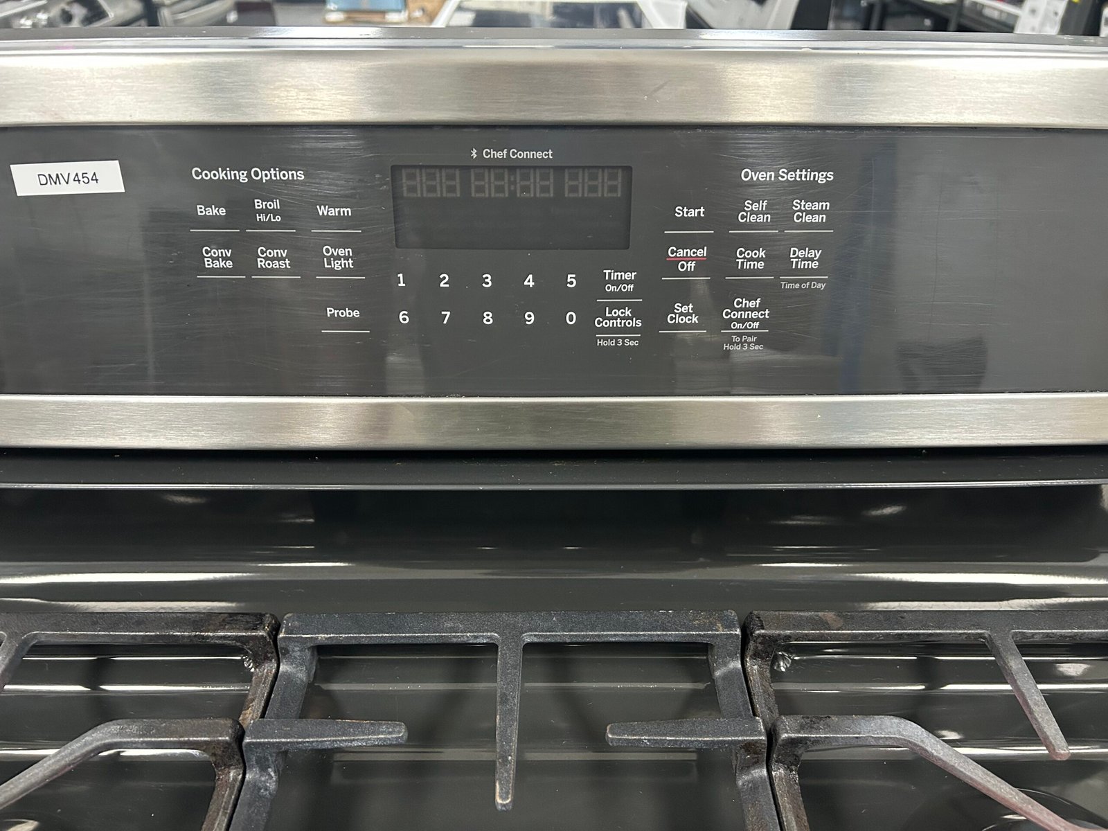 GE Profile PGB930SEJSS 30" Gas Convection Range - Image 3