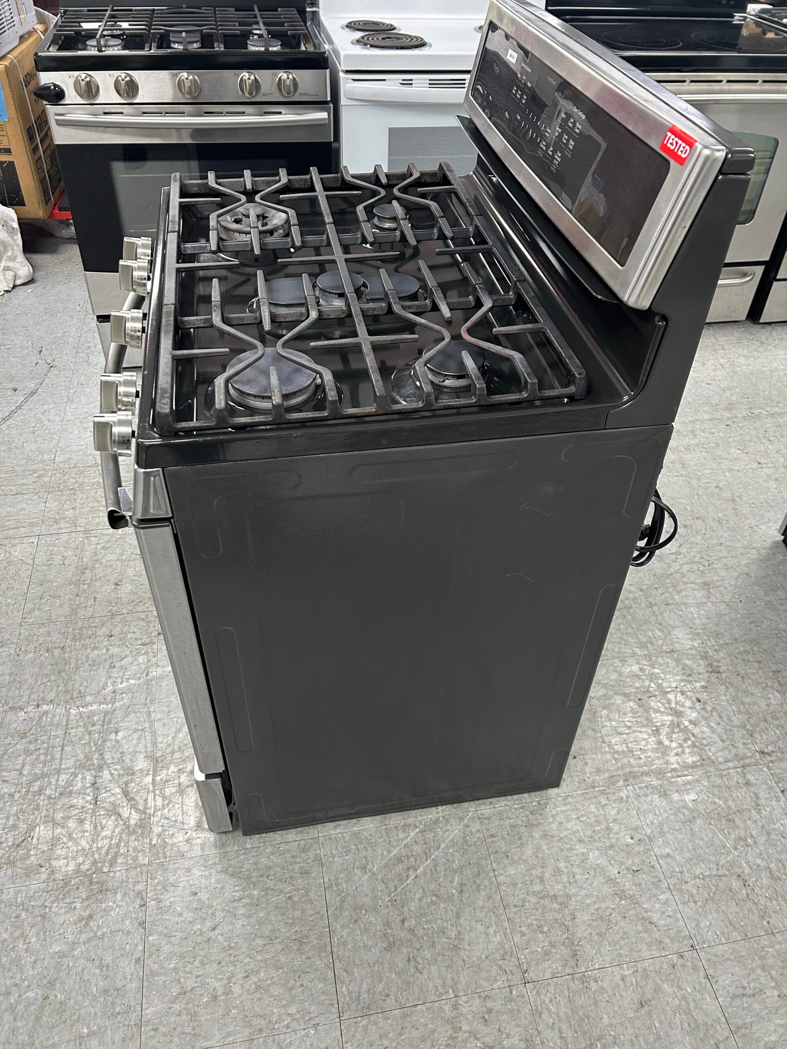 GE Profile PGB930SEJSS 30" Gas Convection Range - Image 7