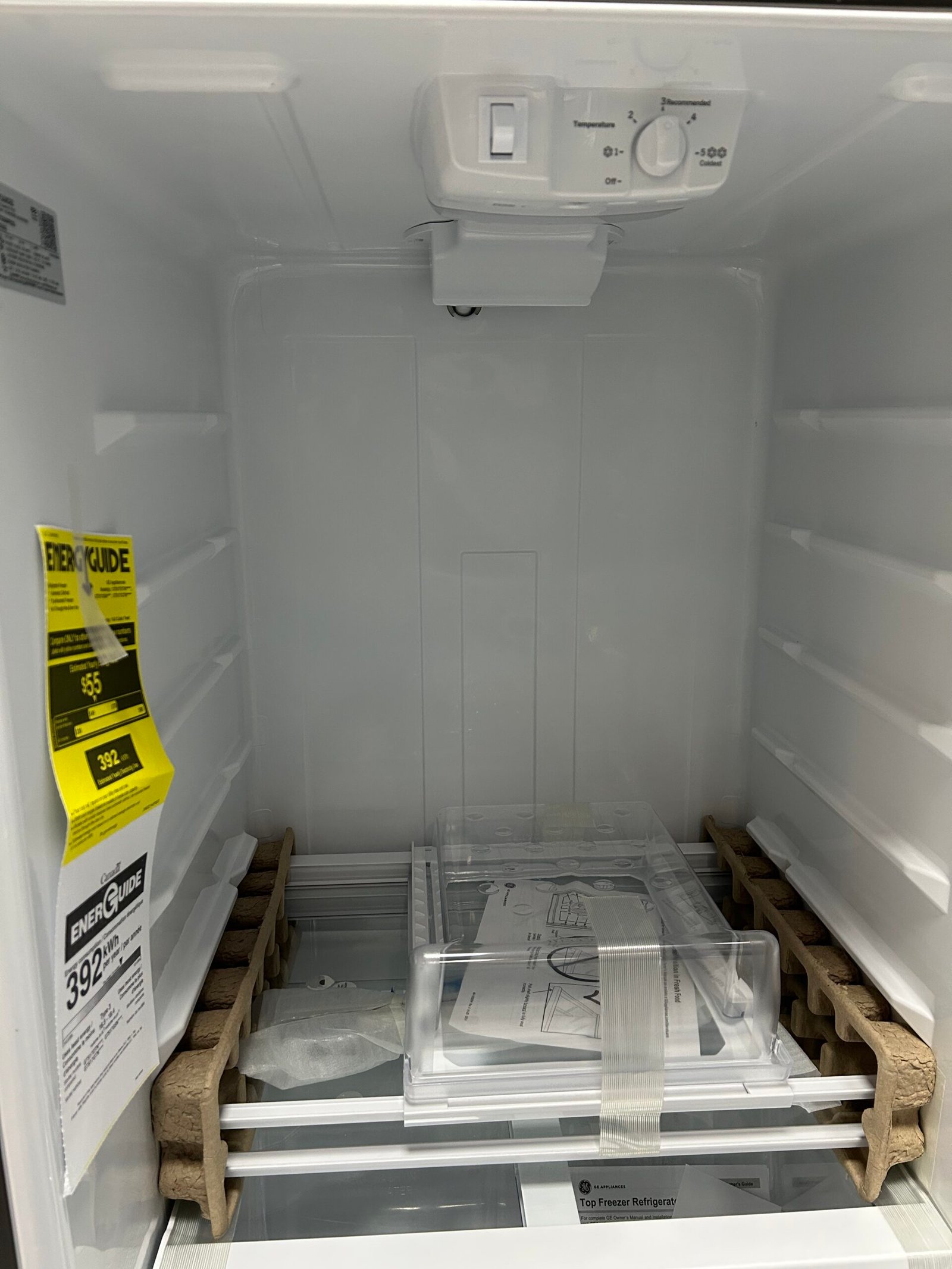 GE 28″ Top Freezer Refrigerator - Image 4