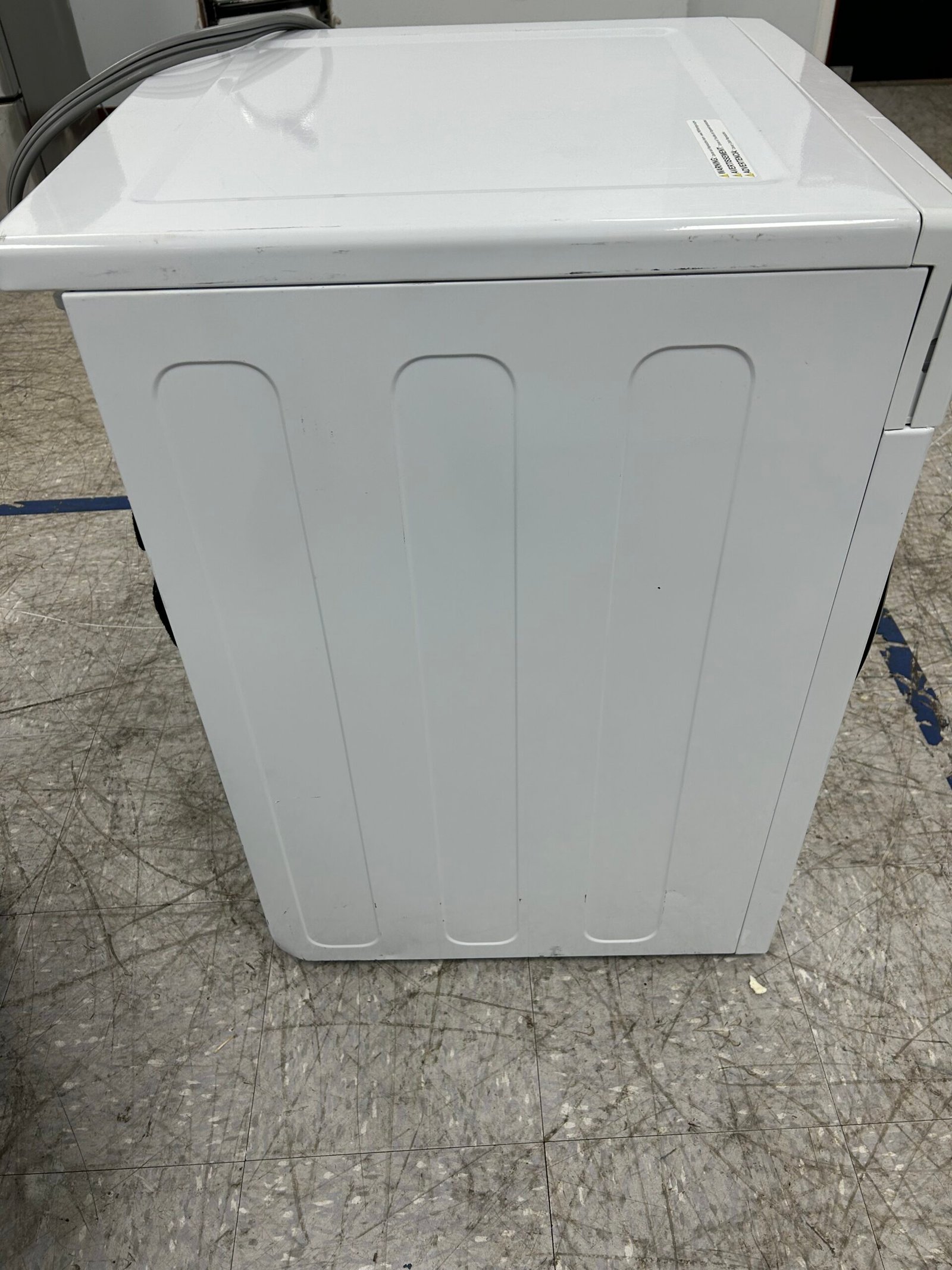 GE 4.1 cu. ft. Ventless Electric Dryer - Image 7