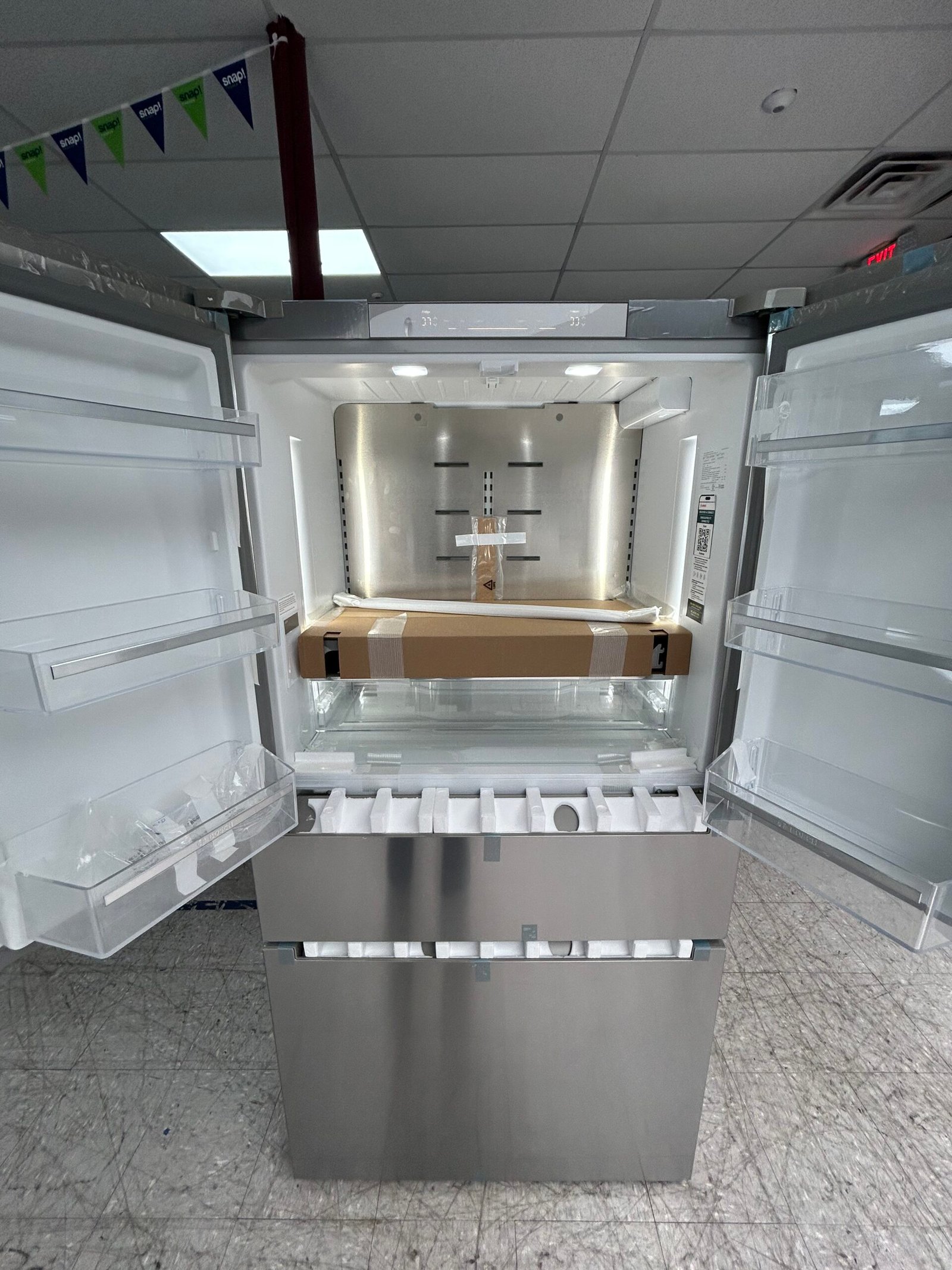 Bosch 36" Counter-Depth French Door Refrigerator - Image 2