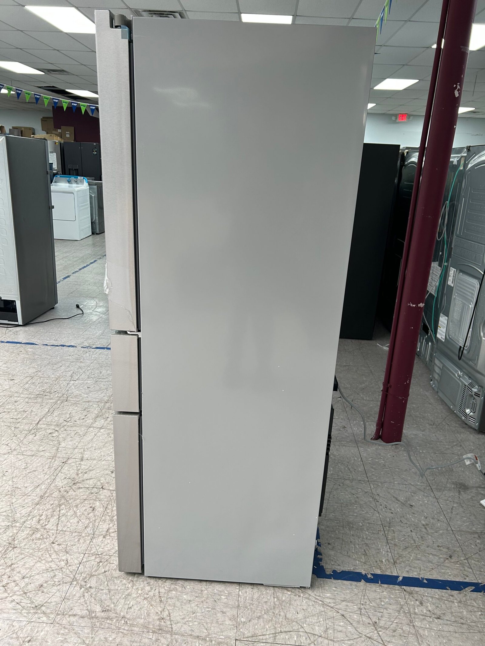 Bosch 36" Counter-Depth French Door Refrigerator - Image 8