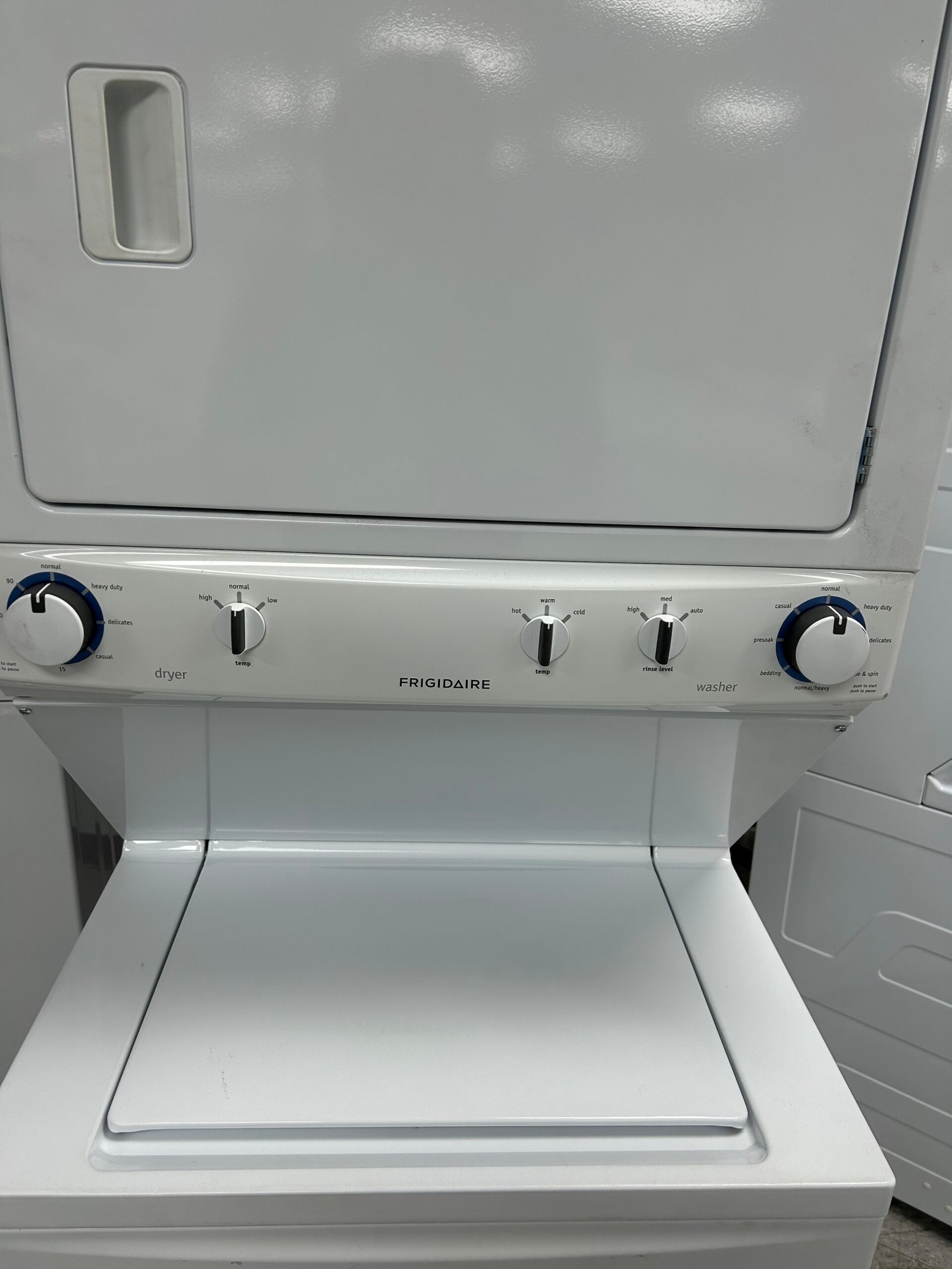Frigidaire 27″ Stacked Laundry Center - Image 2