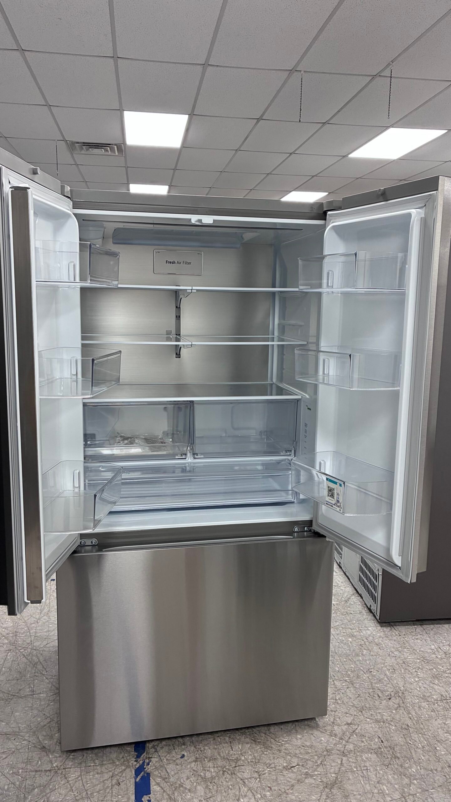 LG 36″ Counter-Depth French Door Refrigerator - Image 5
