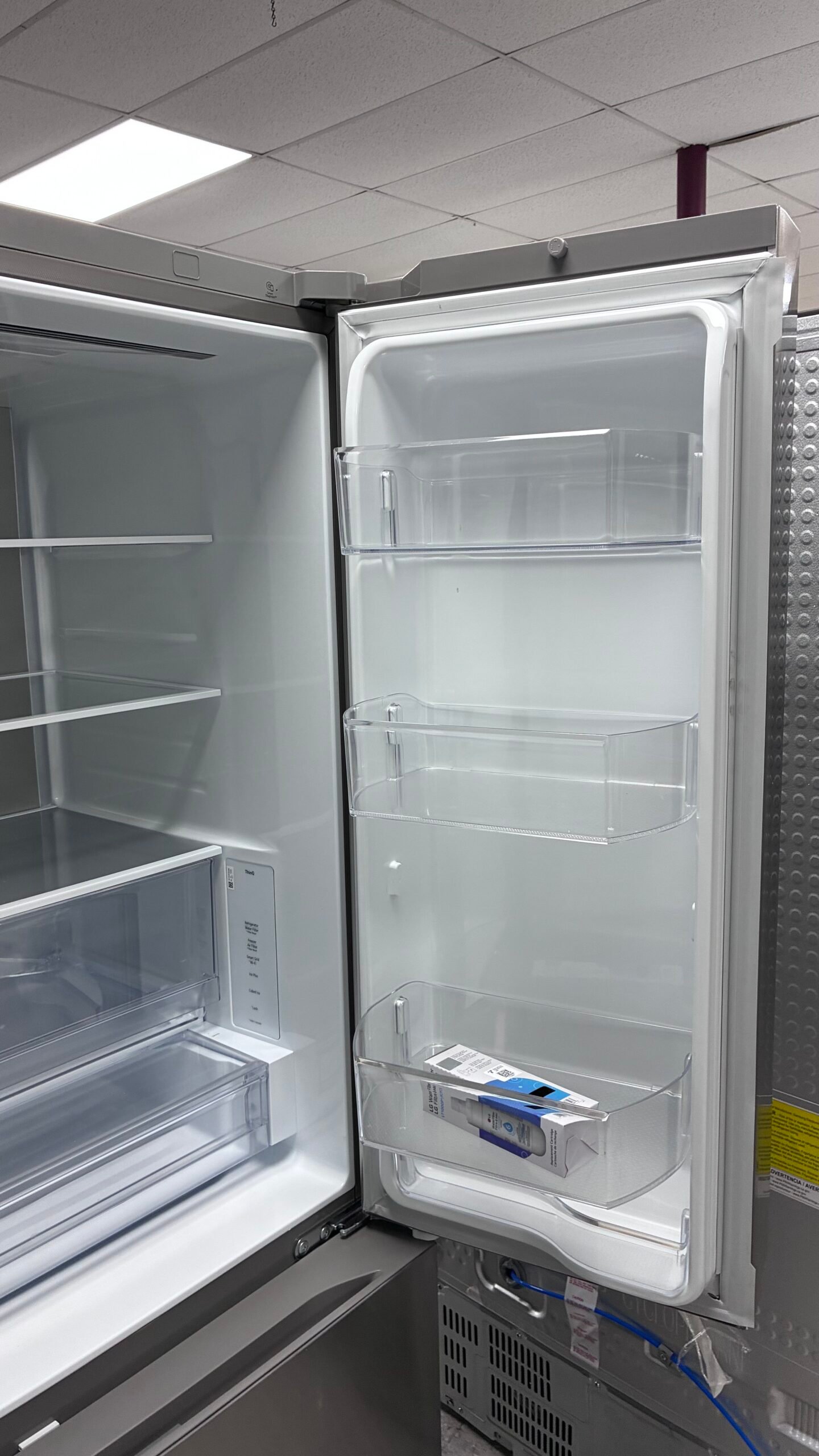 LG 36″ Counter-Depth French Door Refrigerator - Image 4