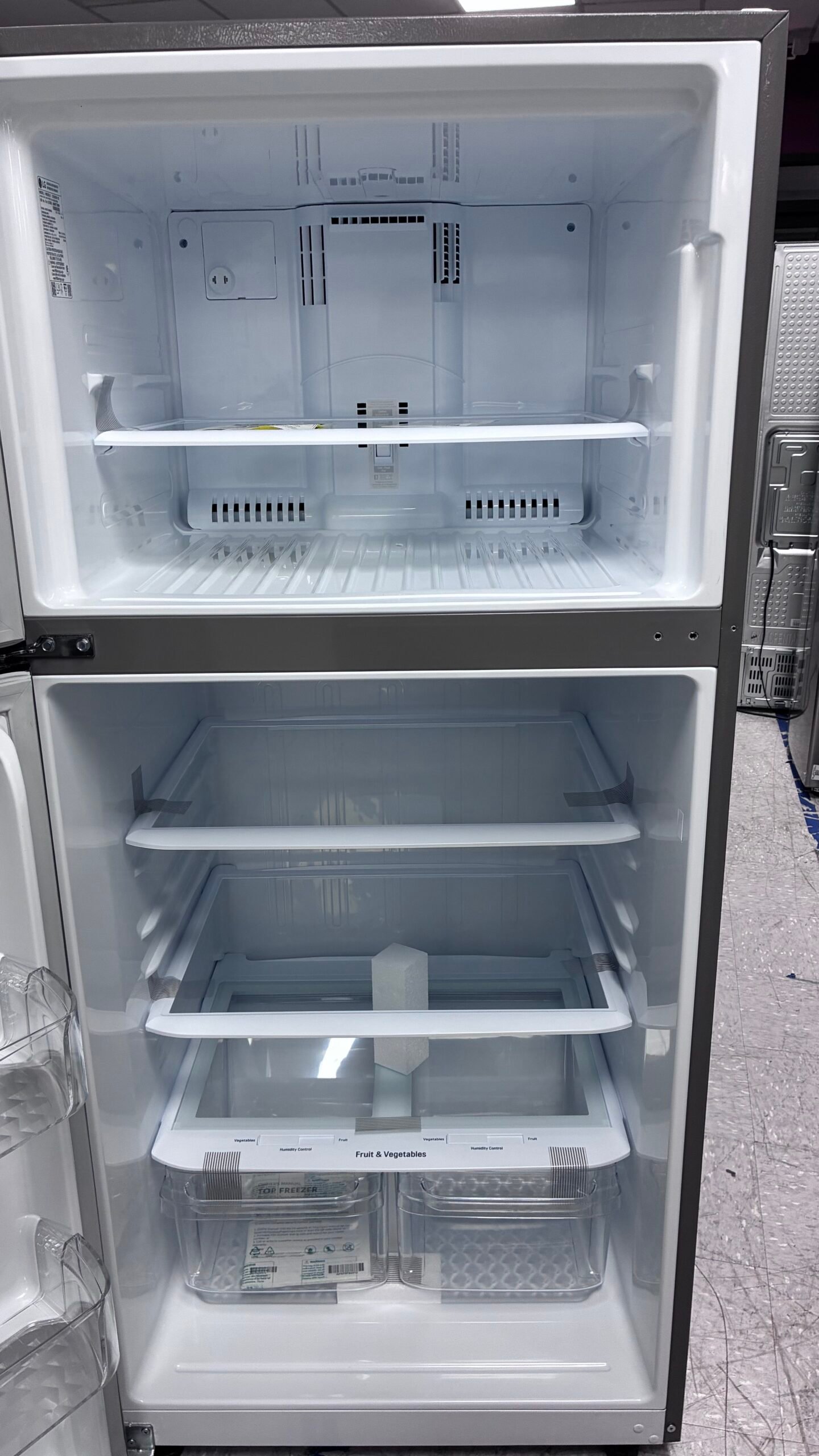 LG 30″ Top Freezer Refrigerator - Image 2