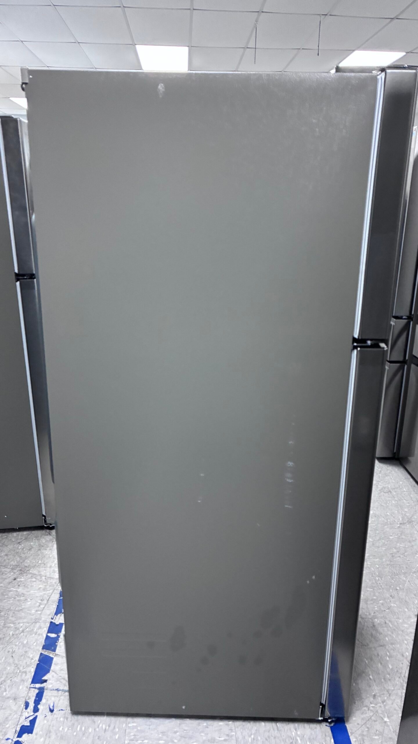 LG 30″ Top Freezer Refrigerator - Image 6