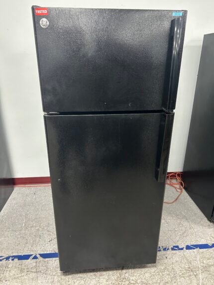 GE 28″ Top Freezer Refrigerator