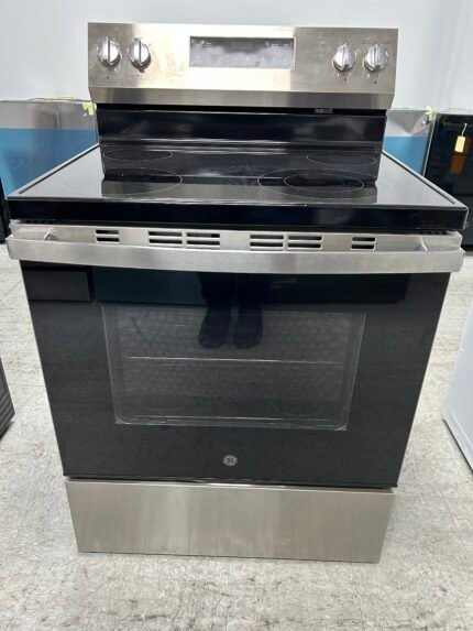 GE 30″ Freestanding Electric Range