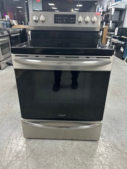 Frigidaire Gallery 30″ Freestanding Electric Range