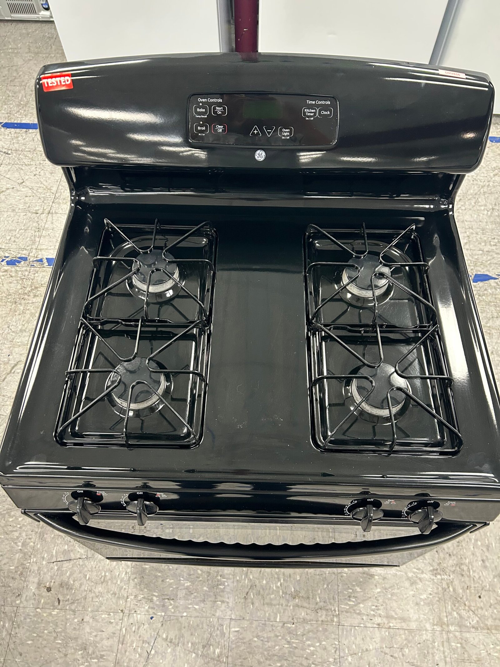 GE 30″ Freestanding Gas Range - Image 2