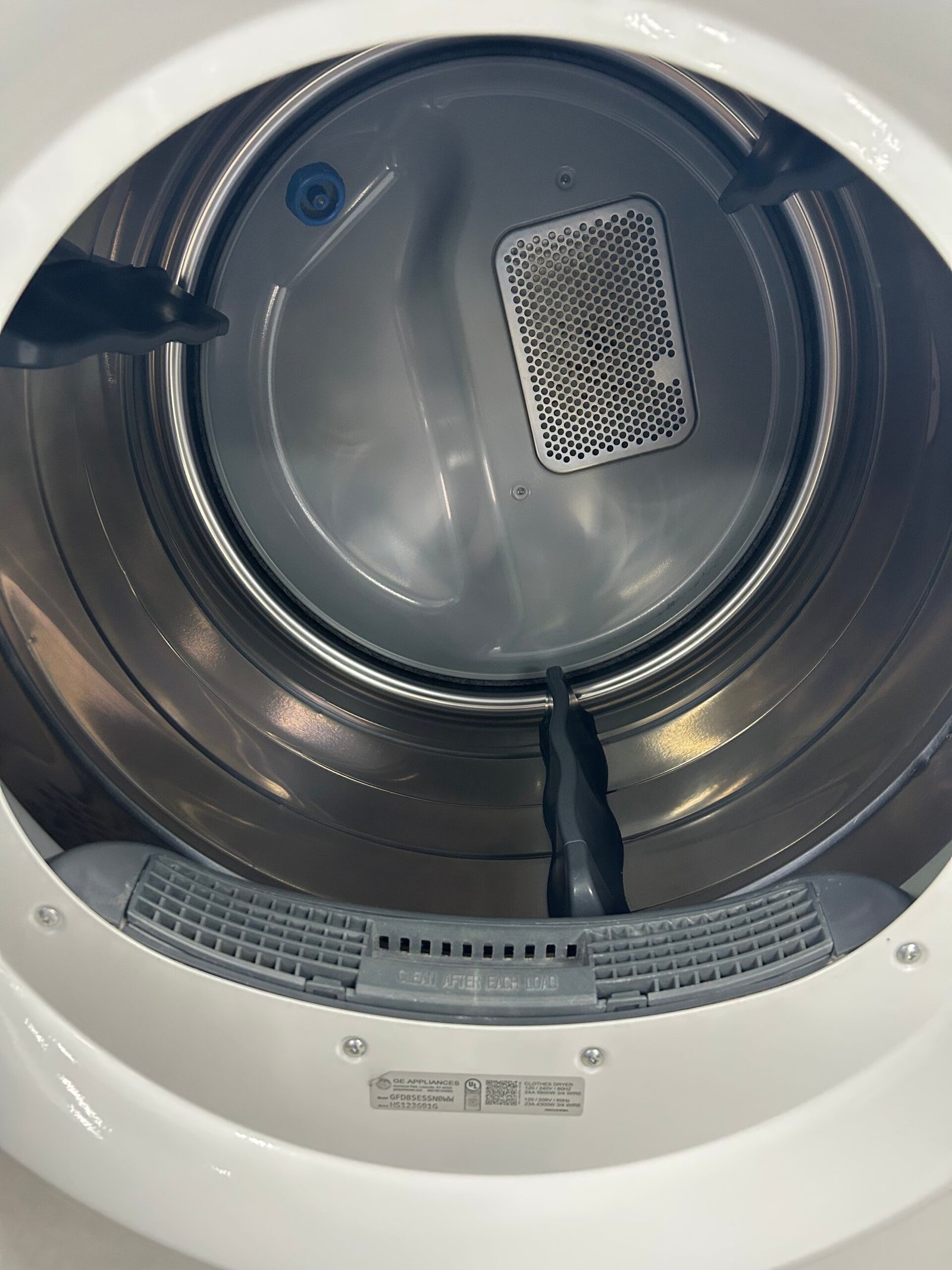 GE 7.8 cu. ft. Electric Dryer - Image 3