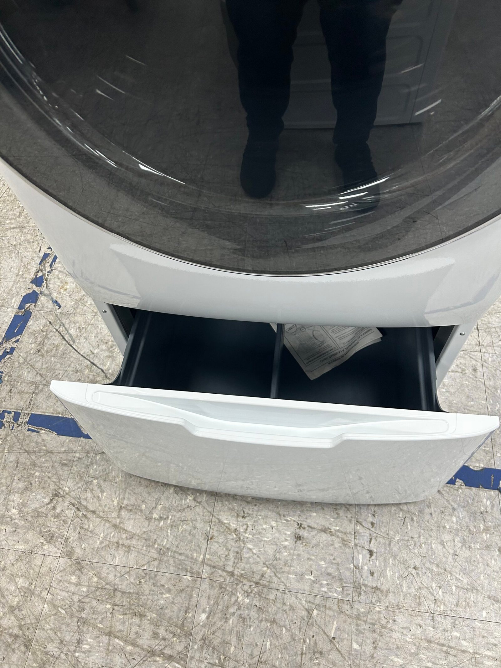 GE 7.8 cu. ft. Electric Dryer - Image 5