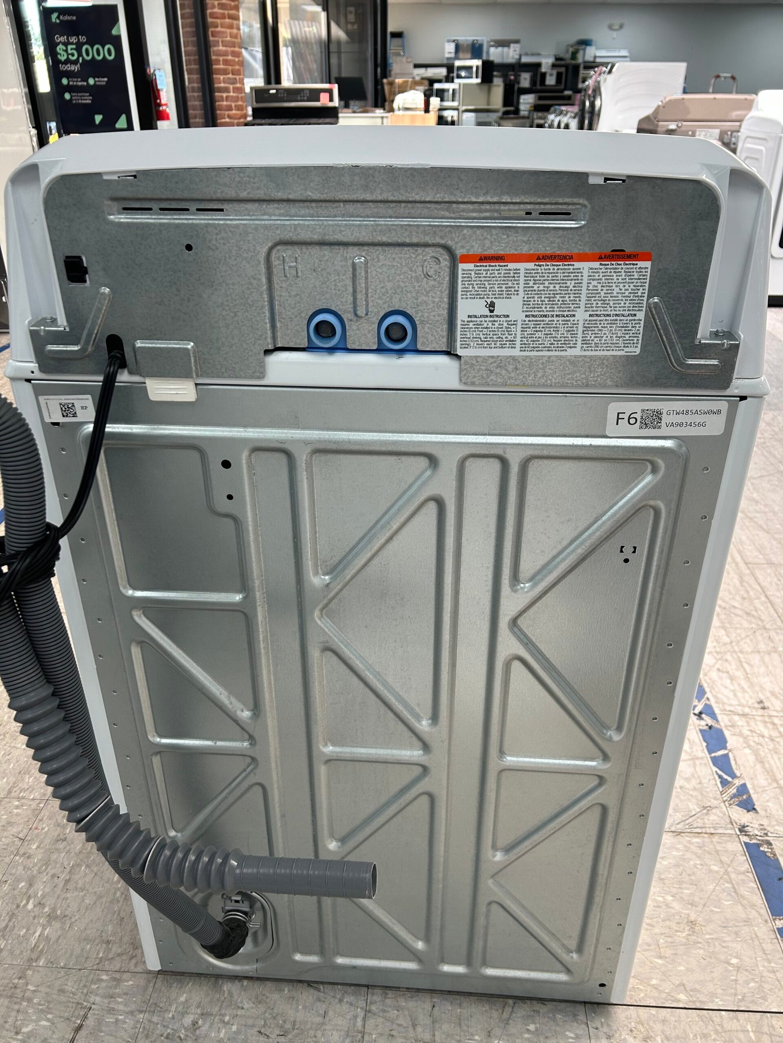 GE 4.5 cu. ft. Top Load Washer - Image 7