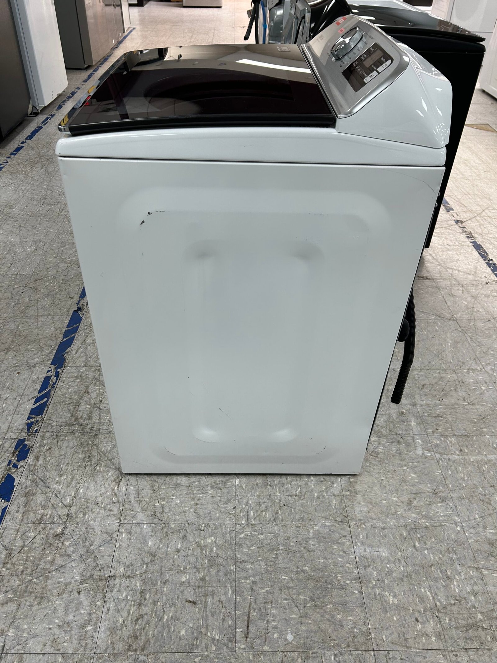 Maytag 5.4 cu. ft. Top Load Washer - Image 6